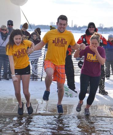 UMD Unified Club members prepare for the Polar Plunge